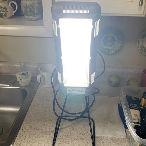 SunBox Sun Light SunStation Desktop Lightbox - Picture 2 of 8